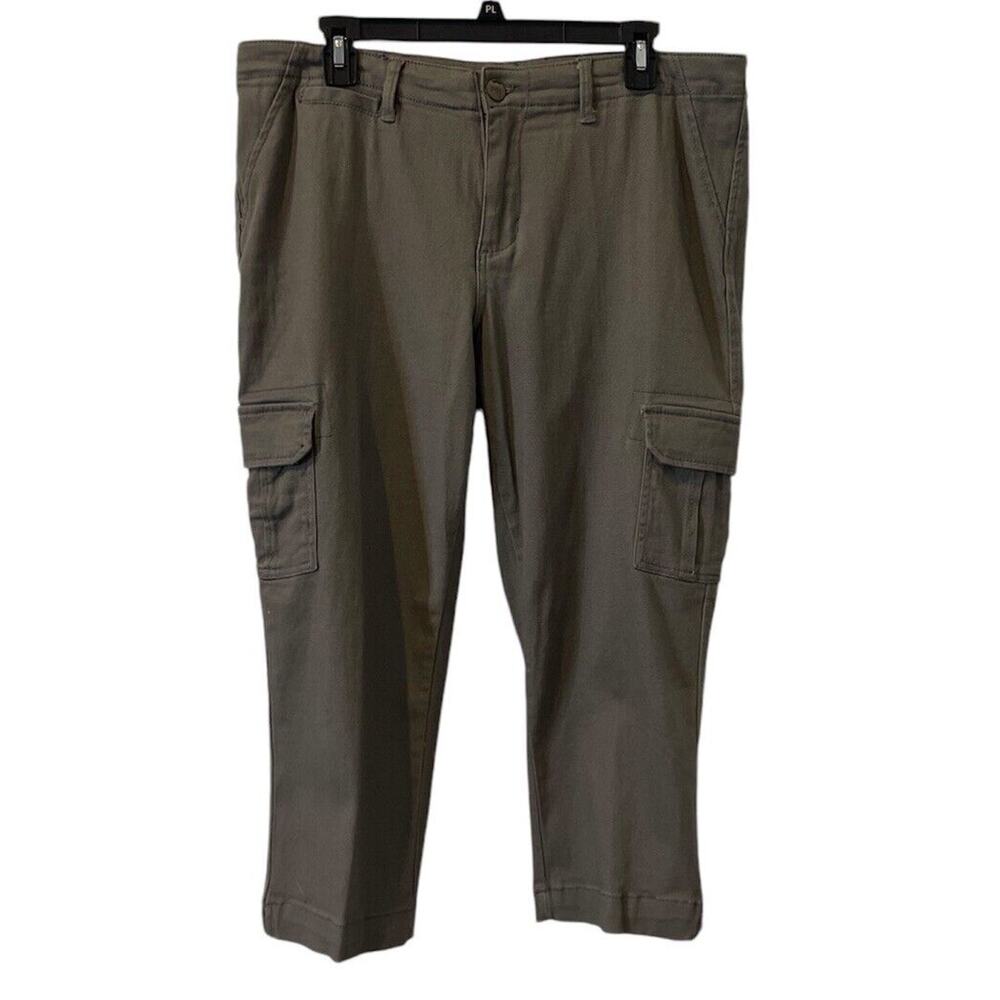 17/21 Exclusive Denim Green Cargo Capri Womens 14